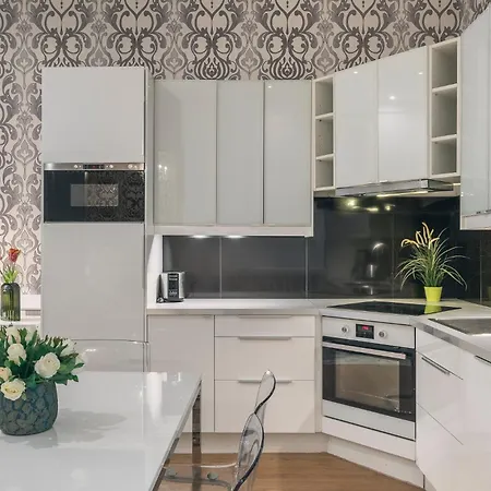 Apartment Ruin Bar 2 Bedroom 1.5 Bath Apt. Sleeps 6 Budapest