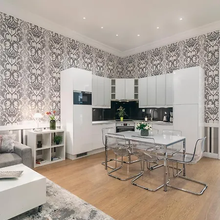 Apartment Ruin Bar 2 Bedroom 1.5 Bath Apt. Sleeps 6 *